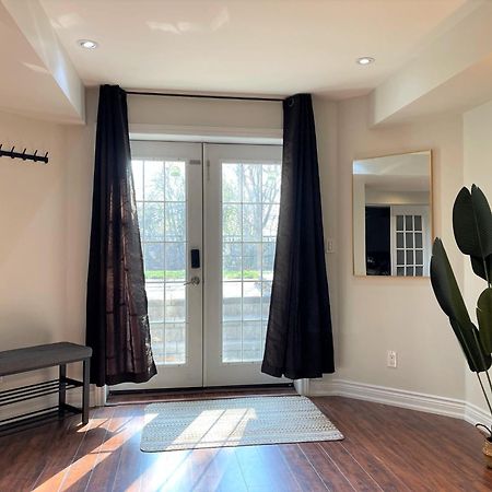 Cozy Lovely Ravine Facing Suite. Мисисага Екстериор снимка