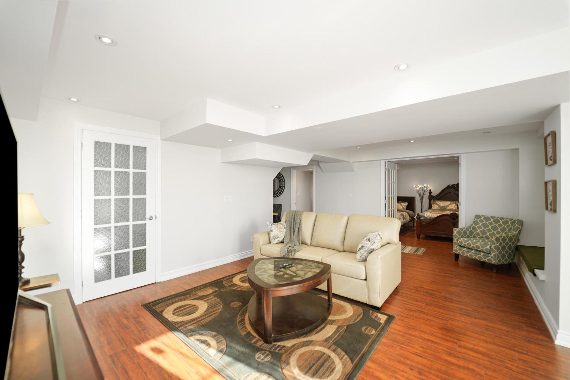 Cozy Lovely Ravine Facing Suite. Мисисага Екстериор снимка