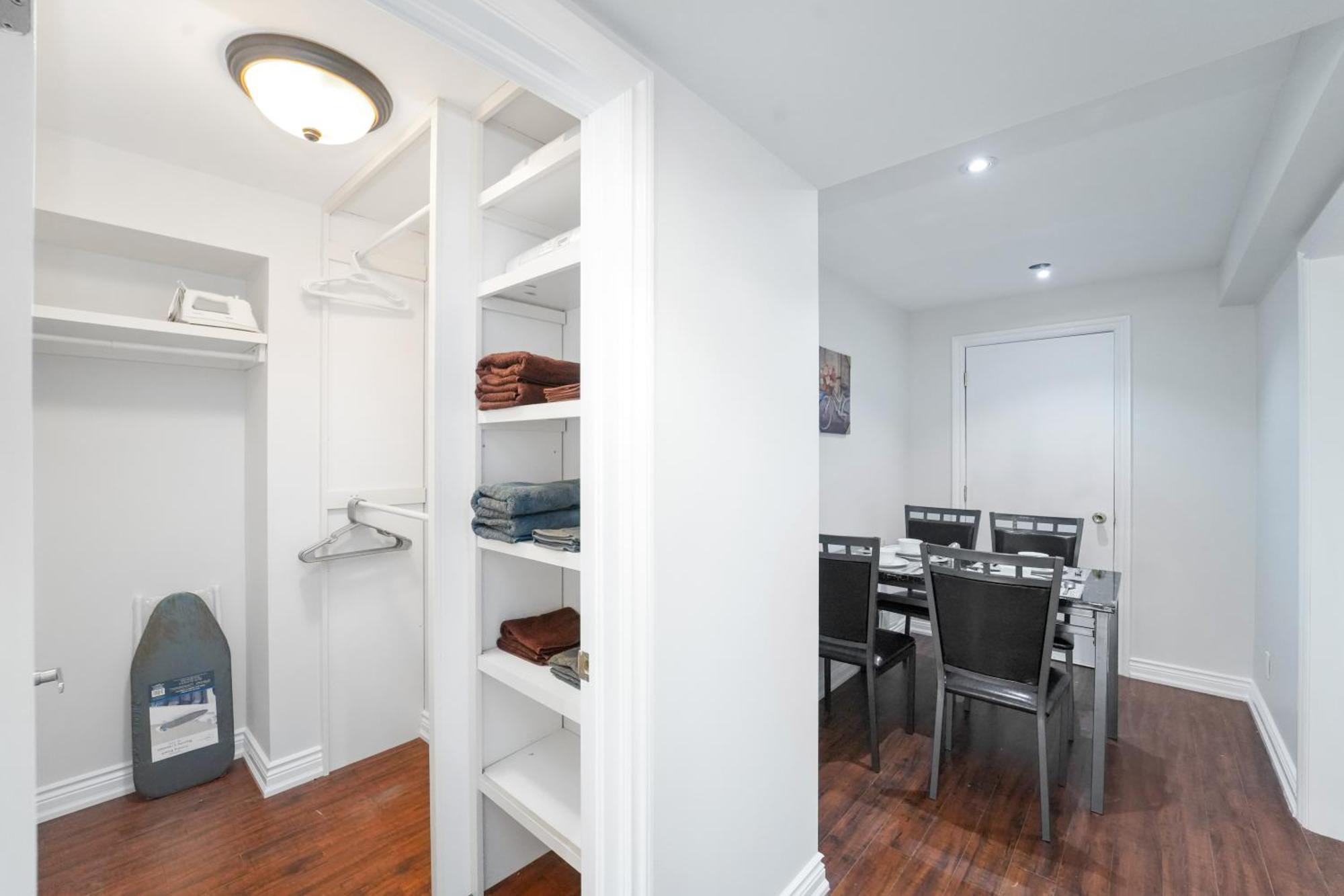 Cozy Lovely Ravine Facing Suite. Мисисага Екстериор снимка